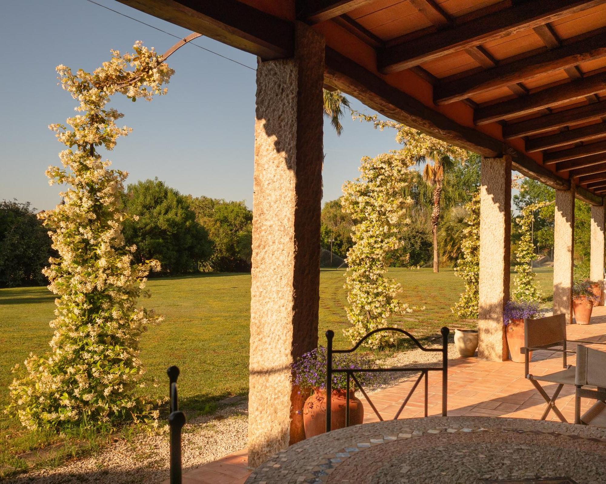 Janas Country Hotel 3*